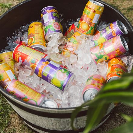 Hawaiian Sun drinks on ice